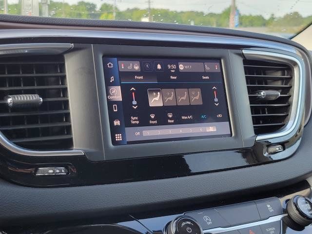 Used 2023 Chrysler Voyager LX FWD image 19