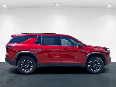 Used 2024 Chevrolet Traverse Z71 w/ LPO, Floor Liner Package AWD/4WD image 7