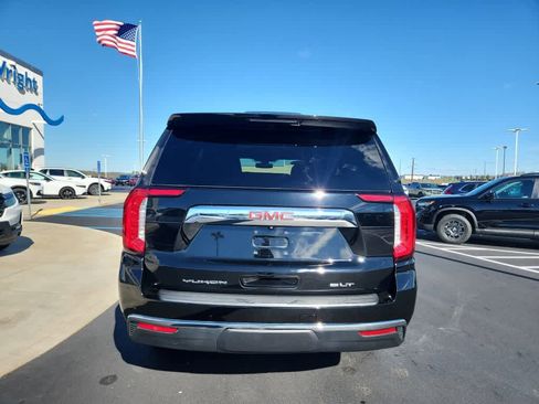 Used 2022 GMC Yukon SLT w/ SLT Luxury Package image 3