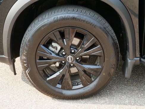 Certified 2023 Nissan Rogue SV w/ SV Premium B Package AWD/4WD image 15