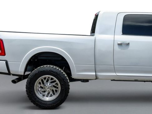Used 2019 RAM 2500 Laramie AWD/4WD image 6