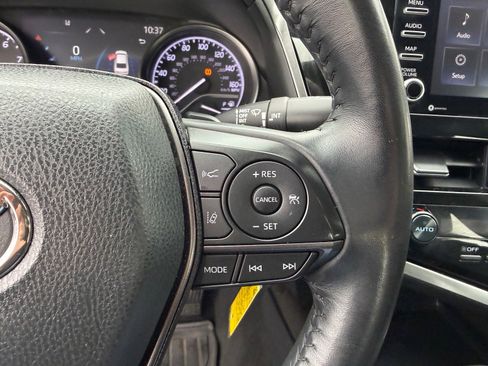 Used 2021 Toyota Camry SE image 26