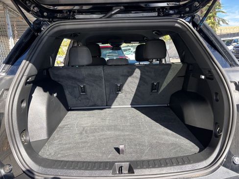 Used 2025 Chevrolet Equinox LT image 31