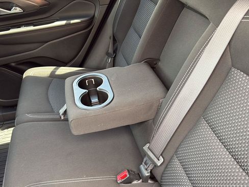 Used 2022 GMC Terrain SLE w/ Driver Convenience Package FWD image 32
