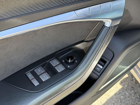 Used 2021 Audi S6 Premium Plus w/ S Sport Package AWD/4WD image 23