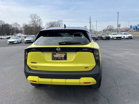 Used 2025 Nissan Kicks SR image 5