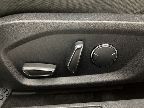 Used 2018 Ford Fusion SE w/ Fusion SE Technology Package image 37