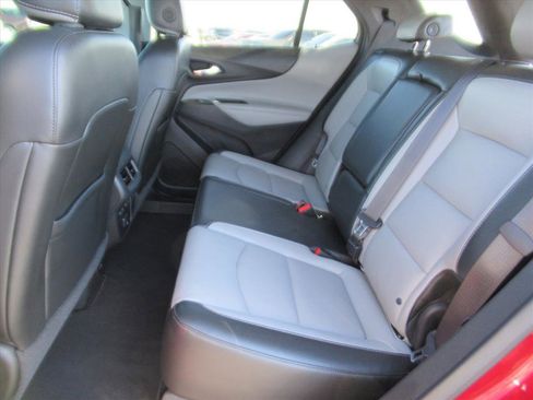 Used 2019 Chevrolet Equinox Premier image 27