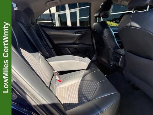 Used 2022 Toyota Camry SE w/ Carpet Mat Package (TMS) FWD image 12