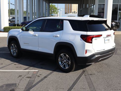 Used 2025 GMC Terrain Elevation AWD/4WD image 8