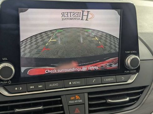 Used 2025 Nissan Altima 2.5 SV FWD image 20