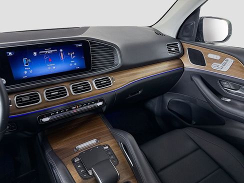 Used 2024 Mercedes-Benz GLE 350 4MATIC w/ Driver Assistance Package image 24