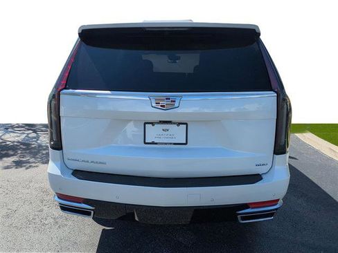 Certified 2024 Cadillac Escalade Premium Luxury Platinum image 23
