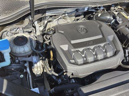 Used 2023 Volkswagen Tiguan SE R-Line FWD image 21