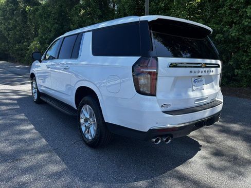 Used 2023 Chevrolet Suburban Premier RWD image 3