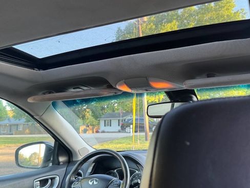 Used 2015 INFINITI QX60 AWD w/ Premium Plus Package image 10