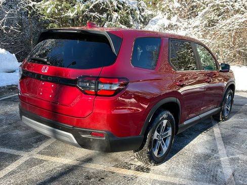 Used 2025 Honda Pilot EX-L image 5