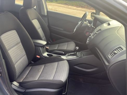 Used 2016 Kia Forte EX image 17