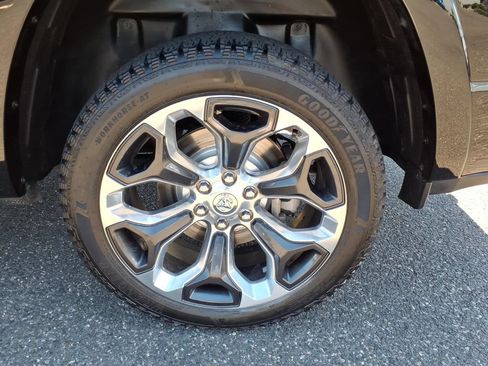 Used 2021 RAM 1500 Limited AWD/4WD image 16