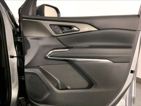Used 2024 Chevrolet Traverse LT image 26