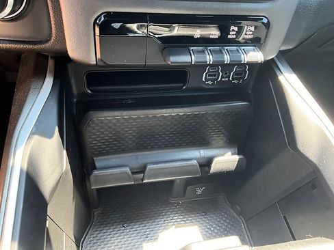 Used 2020 RAM 1500 Big Horn AWD/4WD image 24