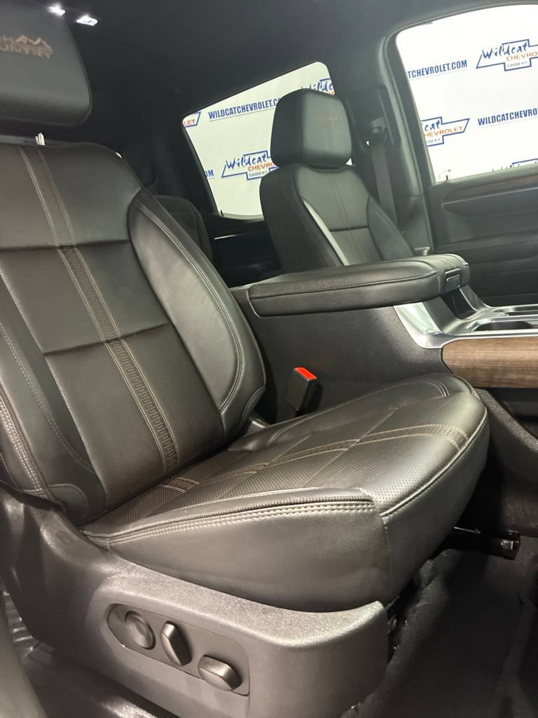 Used 2023 Chevrolet Silverado 1500 High Country w/ Technology Package AWD/4WD image 53