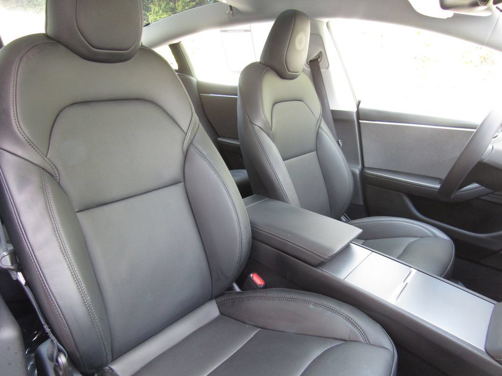 Used 2024 Tesla Model 3 Standard Range RWD image 18