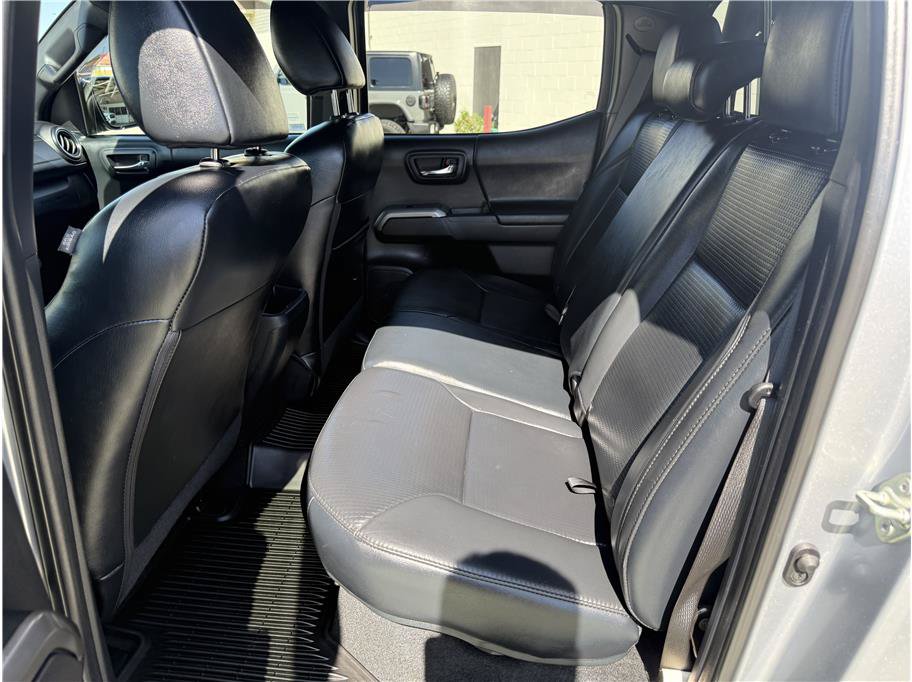 Used 2019 Toyota Tacoma Limited AWD/4WD image 14