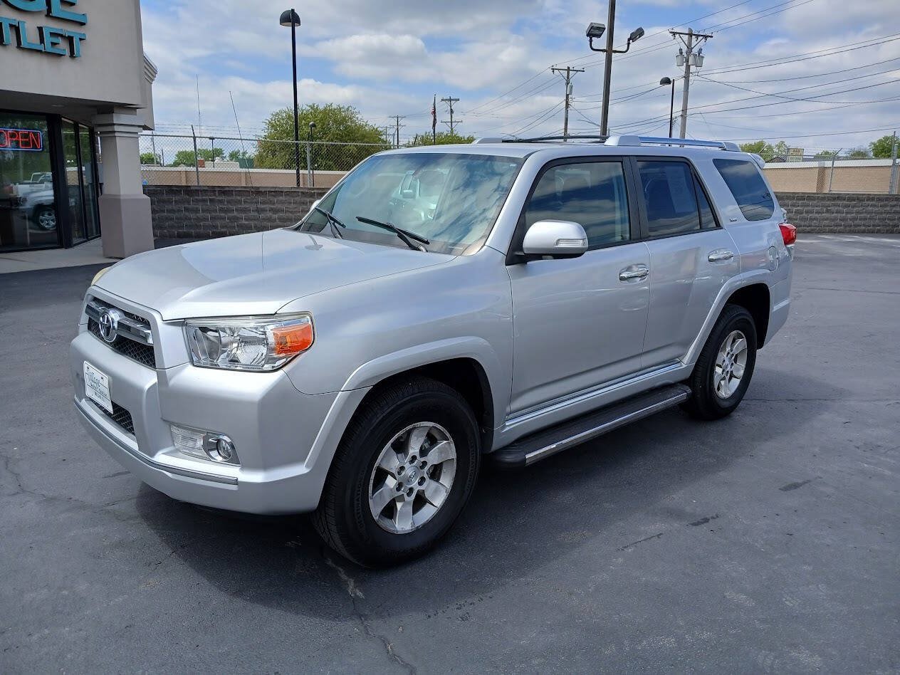 Used 2012 Toyota 4Runner SR5 w/ Premium Pkg AWD/4WD image 3