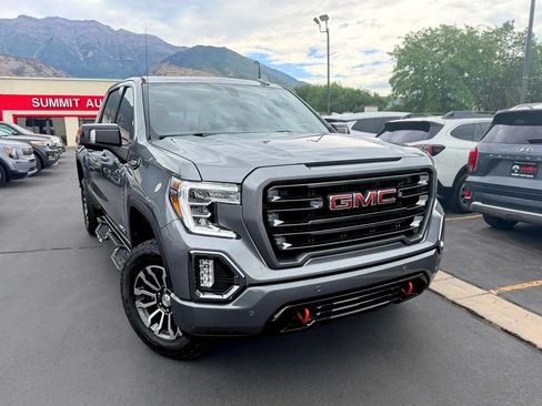 Used 2021 GMC Sierra 1500 AT4 w/ AT4 Value Package AWD/4WD image 2