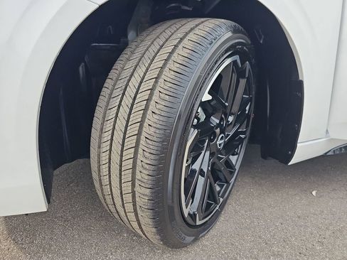 New 2026 Nissan Sentra SR w/ SR Premium Package FWD image 33
