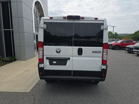 Used 2025 RAM ProMaster 2500 w/ U-Haul Equipment Group FWD image 5