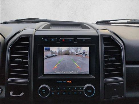 Used 2021 Ford Expedition XLT image 13