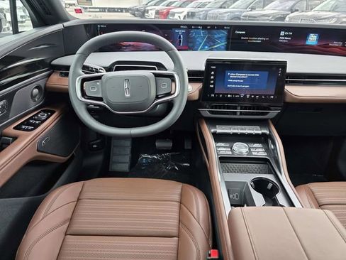 New 2026 Lincoln Nautilus Reserve image 6