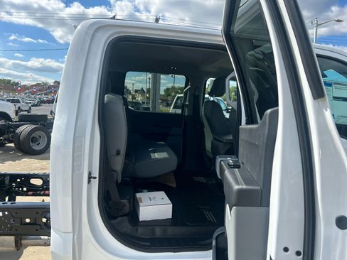 New 2026 Ford F550 XL w/ XL Chrome Package image 8