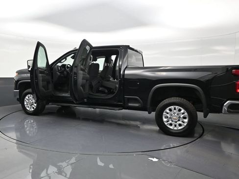 Used 2024 Chevrolet Silverado 2500 LT AWD/4WD image 24