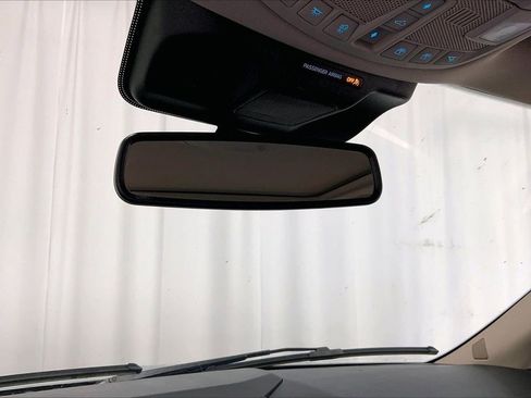 Used 2024 Ford Expedition XLT image 17