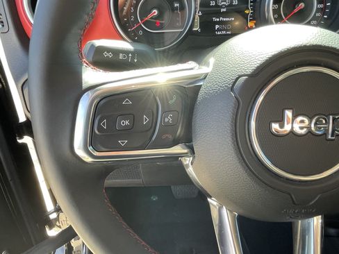 Used 2019 Jeep Wrangler Unlimited Rubicon AWD/4WD image 22