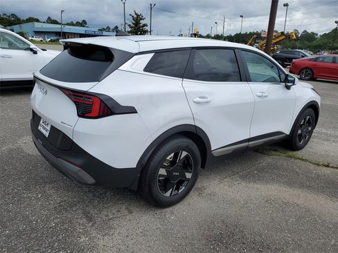 New 2026 Kia Sportage LX image 4