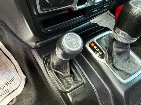 Used 2021 Jeep Wrangler Unlimited Sport AWD/4WD image 60