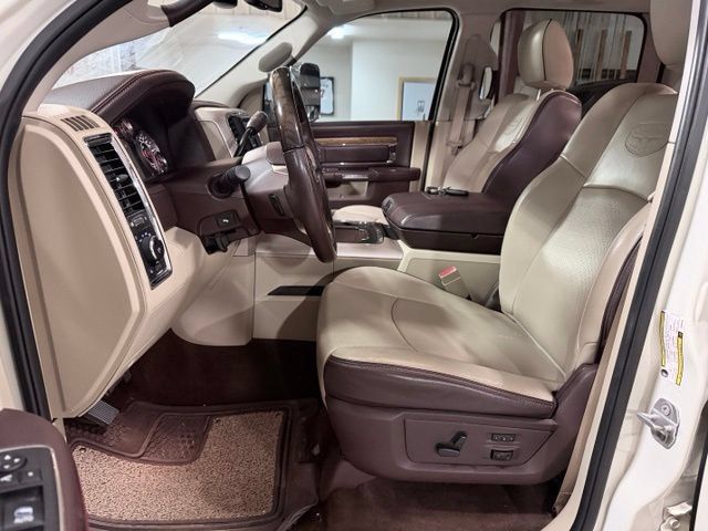 Used 2018 RAM 2500 Longhorn w/ Longhorn Southfork Package AWD/4WD image 15