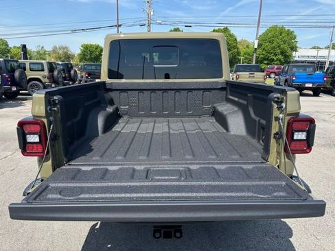 New 2026 Jeep Gladiator Mojave AWD/4WD image 9
