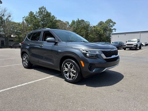 Used 2021 Kia Seltos EX AWD/4WD image 4