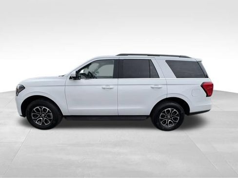 Used 2024 Ford Expedition XLT AWD/4WD image 12