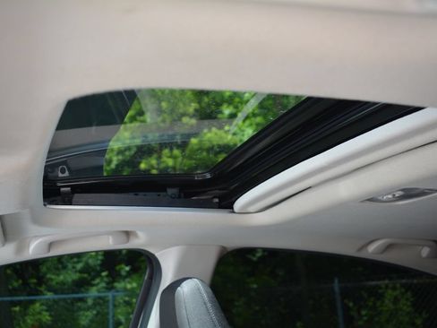 Used 2022 Honda HR-V EX image 9