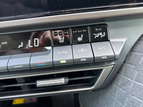 Used 2026 Toyota Camry XLE w/ Premium Plus Package FWD image 19