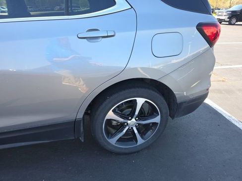 Used 2024 Chevrolet Equinox LT AWD/4WD image 5