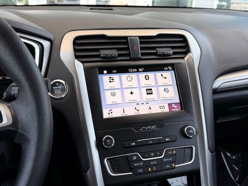 Used 2019 Ford Fusion SE FWD image 37