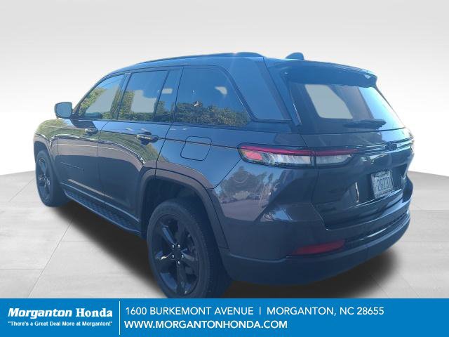 Used 2023 Jeep Grand Cherokee Altitude AWD/4WD image 9