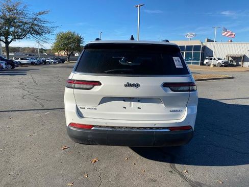 Used 2023 Jeep Grand Cherokee L Limited w/ Luxury Tech Group II image 5